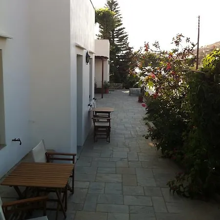 Karydies Guest house
